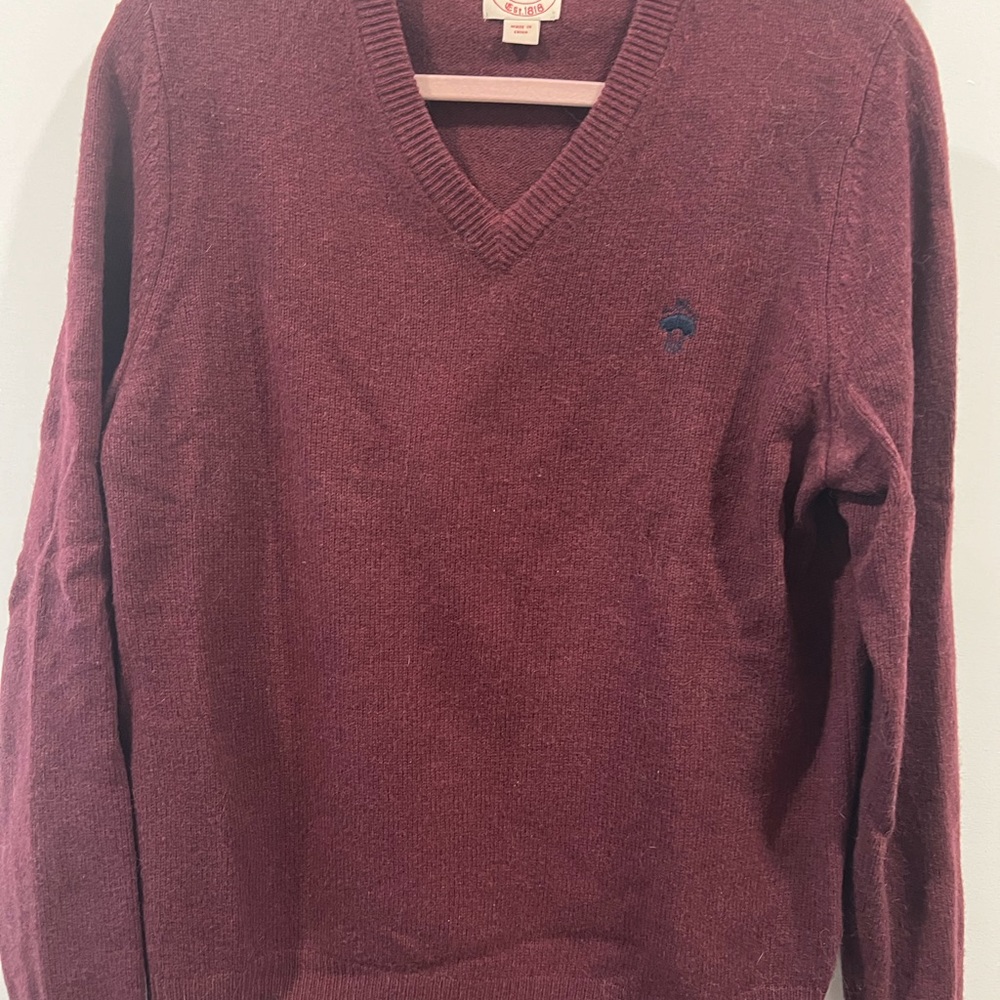 Brooks Brothers Men’s Pure Lambswool V-Neck Sweater